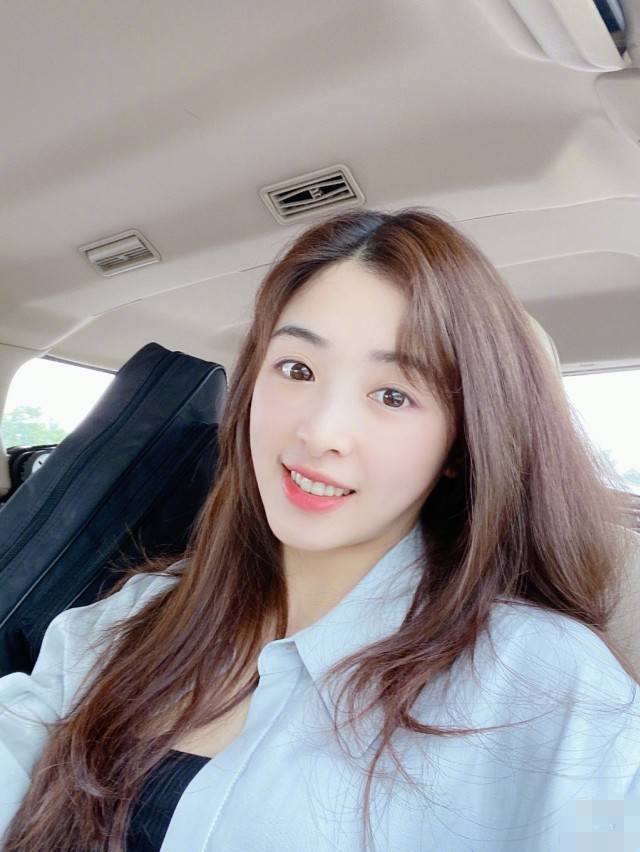 李佳航|李佳航公开力挺张含韵直言排名“太过分”，被工作室怼：兴风作浪