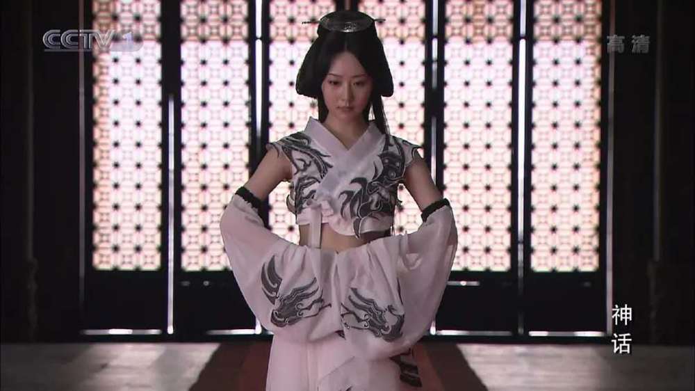 白冰|白冰组队惨被“好姐妹”抛弃，塑料姐妹情这就来了？