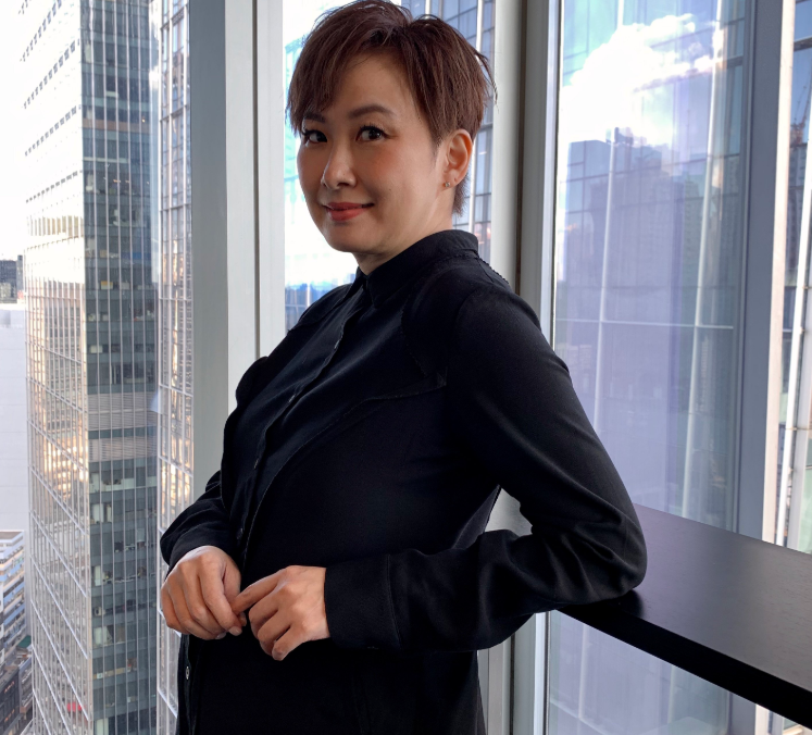 汤宝如近况与郑秀文抢歌失败无缘天后儿子已12岁她却仍未婚