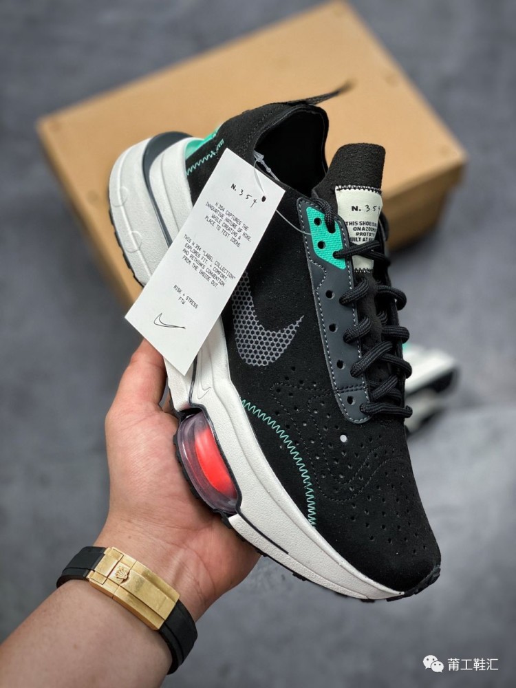 压马路神鞋亮相,4个气垫脚感有多爽?耐克air zoom type开箱