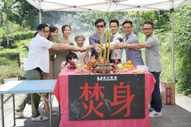朱晨丽|内地女孩朱晨丽，凭“小陈法拉”标签，摘得港姐冠军，主演TVB大剧