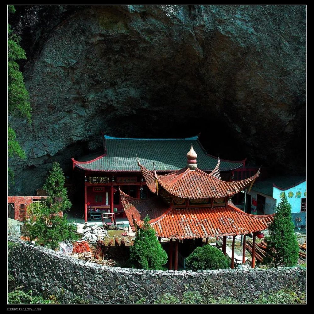 那罗寺虎贝水库虎贝梯田来虎贝去感受古时的耕读文化去回顾红色历史