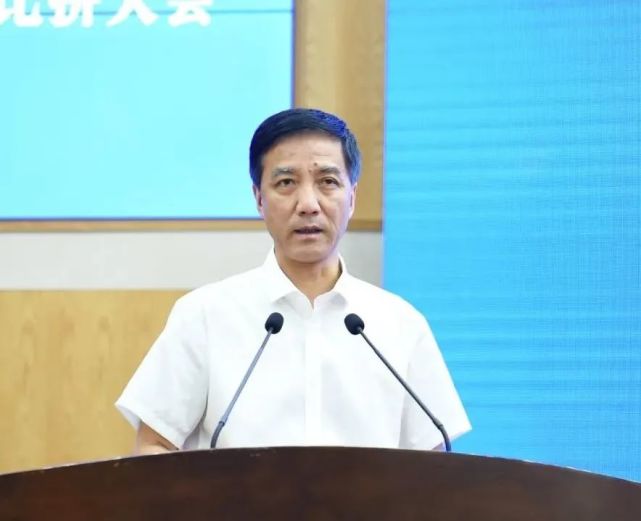 努力抢占先机奋力争先进位临安召开二季度双招双引比拼大会