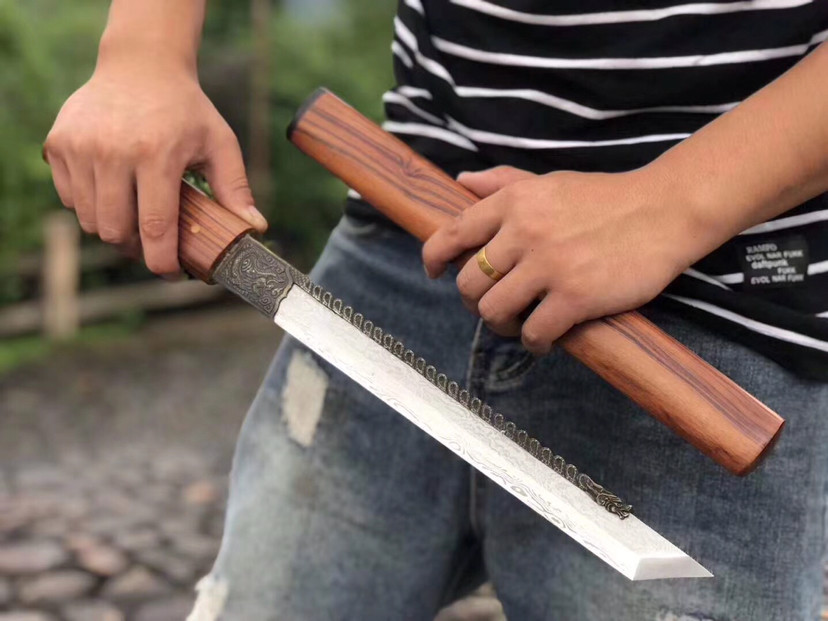 手工|素装龙背小唐刀，手工浮雕全黄铜龙形图案刀夹一体