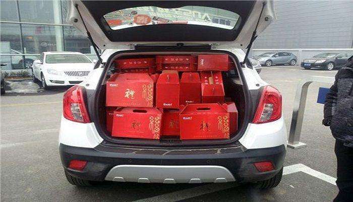 私家车后备箱放礼品被罚两百车主委屈那放啥才能不罚款