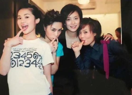 谢霆锋|她酷似王菲，谢霆锋曾上门陪她，连她的女儿也长得像谢霆锋
