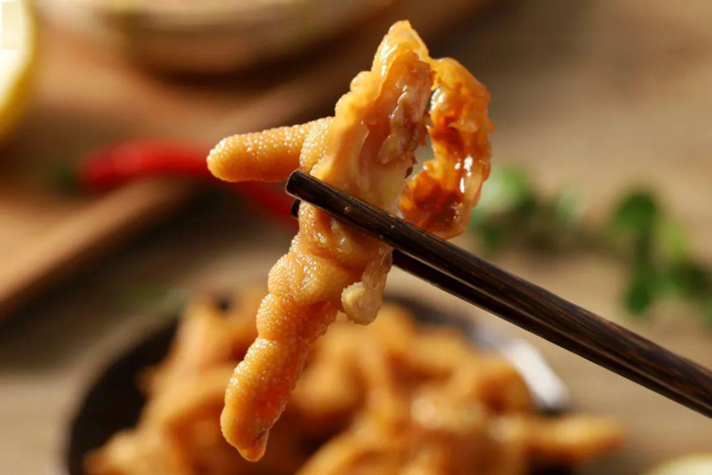 柠香扑鼻,酸辣可口,网红无骨柠檬鸡爪!一口一个超满足!