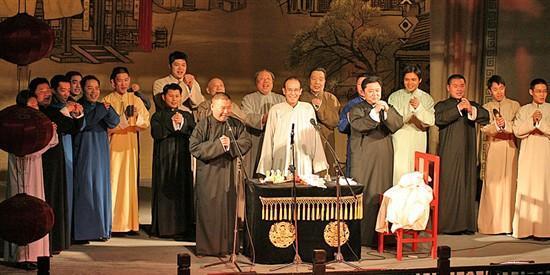 郭德纲|花光积蓄给德云社“垫背”，葬礼上的郭德纲：我看谁死得过张文顺