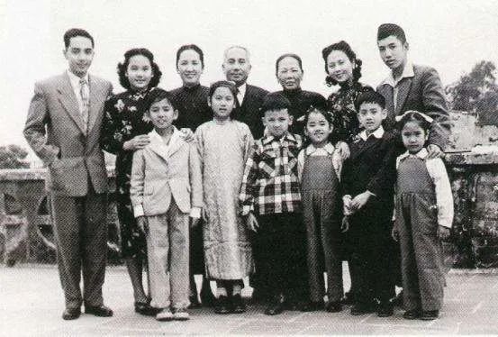 黎姿|娱乐圈第一扶弟魔应该非她莫属吧！