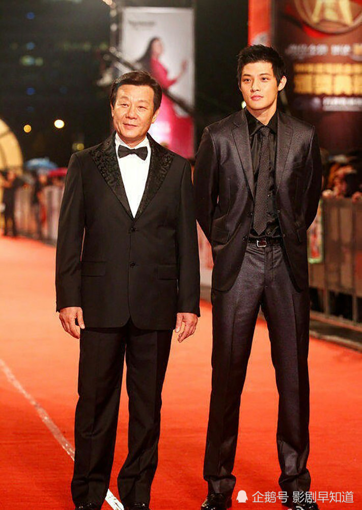 小娘惹男主角寇家瑞老戏骨爸爸有二房太太风流不输赌王