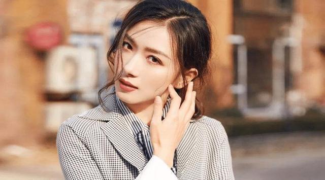 乘风破浪的姐姐|看完《乘风破浪的姐姐》，才知道哪三种人值得深交，不包括黄圣依