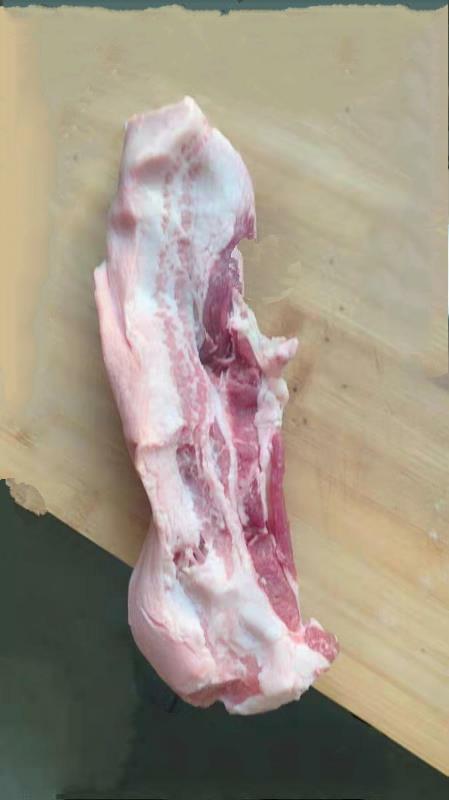 妻子想吃木须肉,随后我就去菜市场购买了一斤肉