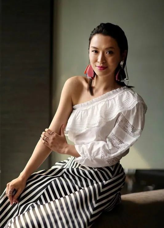 tvb花旦|恭喜！46岁TVB花旦陈炜找到第二春，与男友看新楼盘准备随时闪婚