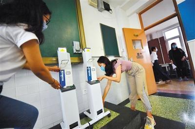 考生|丰台区最大考点进行全面消杀