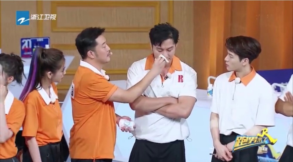 奔跑吧兄弟|本期《跑男》揭露娱乐圈乱象，李晨现场痛哭，简直是网络暴力的缩影