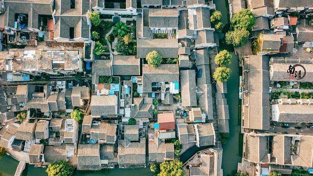 南浔境内发现的洪城,花城,上石等古文化遗址证明,早在新石器时原始