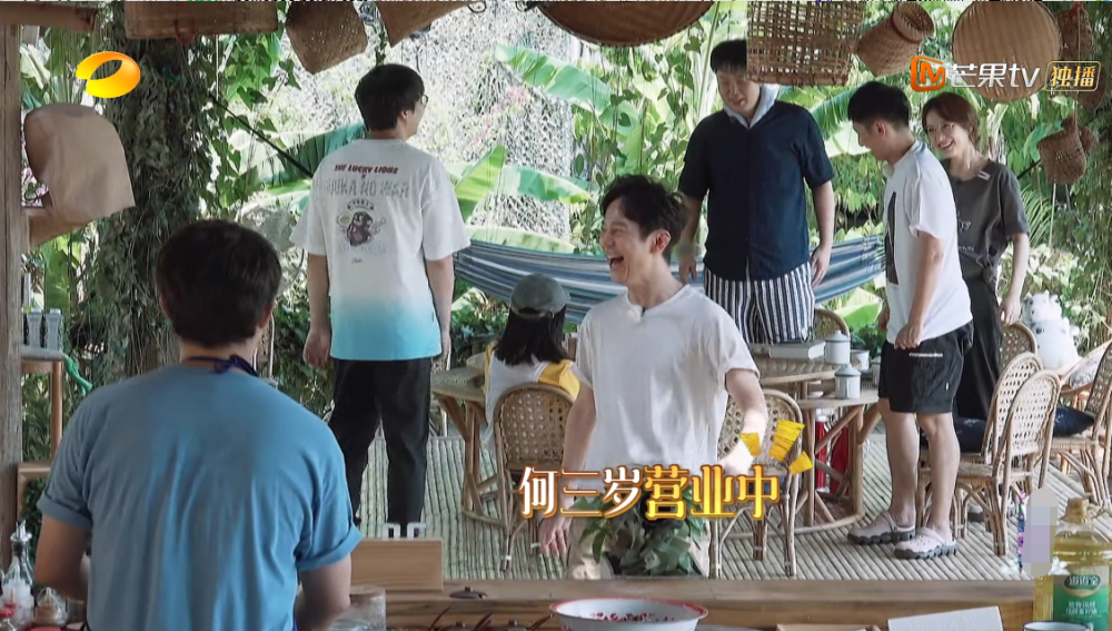 李维嘉|《向往》维嘉谈职业危机当众落泪，与谢娜面临淘汰，吴昕反应真实