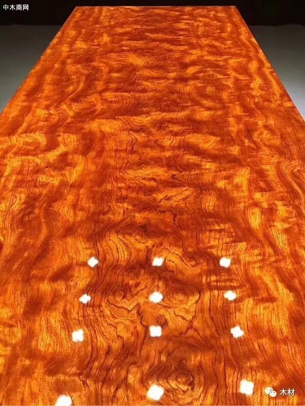 巴花大板|一路上涨的巴花大板具有收藏价值，那巴花大板什么纹路最贵，您知道吗？