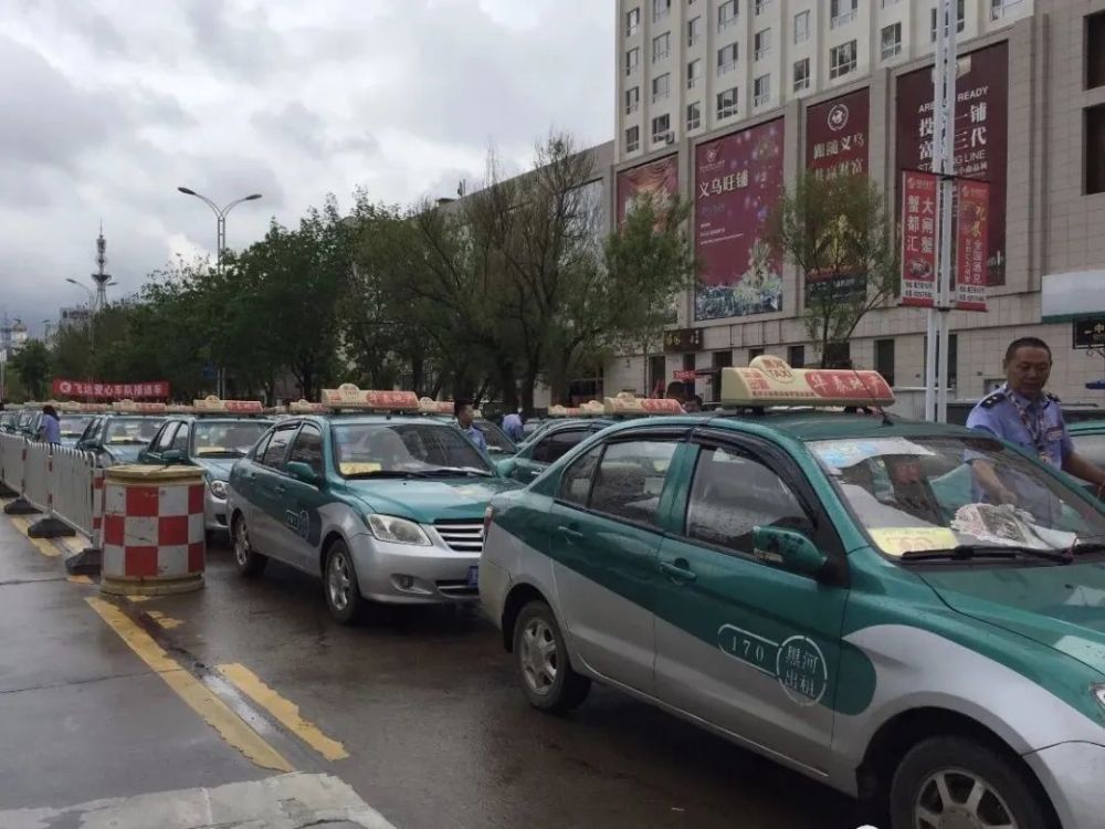 安全性,黑河市交通运输局于7月3日组织市区3家出租车公司及4个志愿者