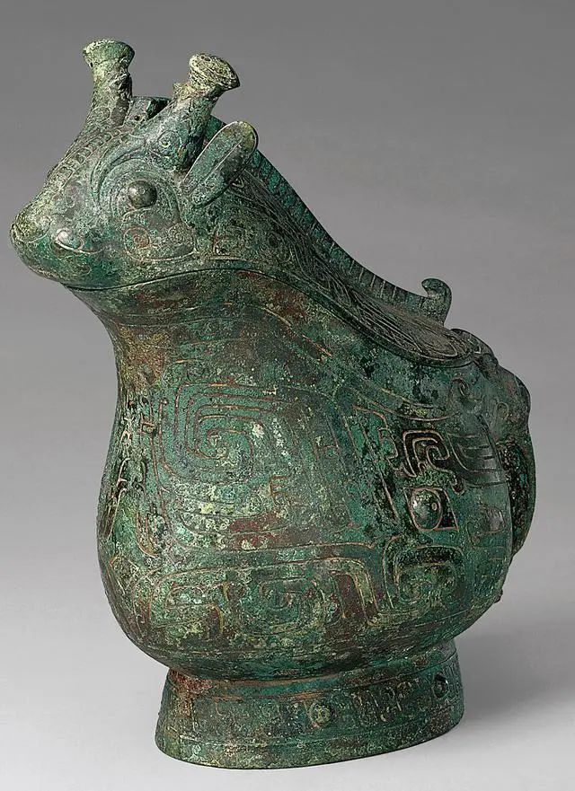 藏在青铜器上的动物