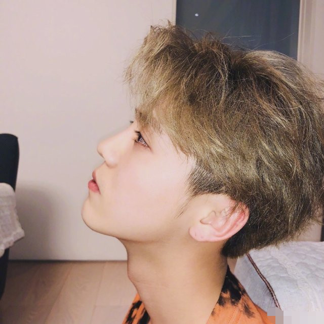 鹿晗|作为制作人的鹿晗出新歌啦 和黄子韬合作的敏感，鹿晗真的太强了