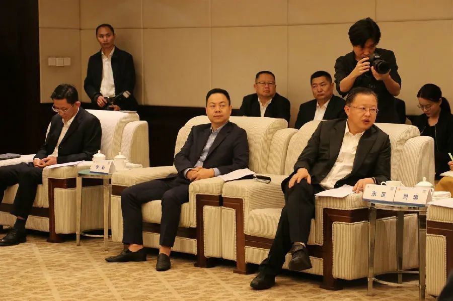 中迪投资"易主":刘军臣来了,李勤退出,卖价2000万元