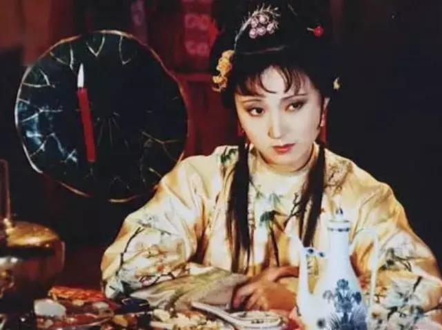 贾宝玉|看宝黛青梅竹马的日常，难怪宝玉娶了宝钗还意难平