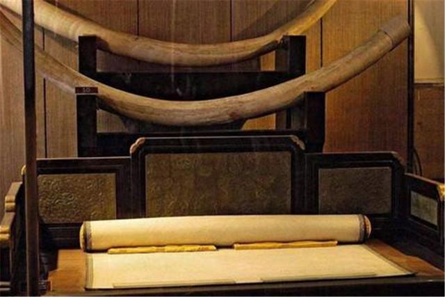 凉席|农妇藏有传家宝，世间仅有三件无法复制，后被专家用300元收走