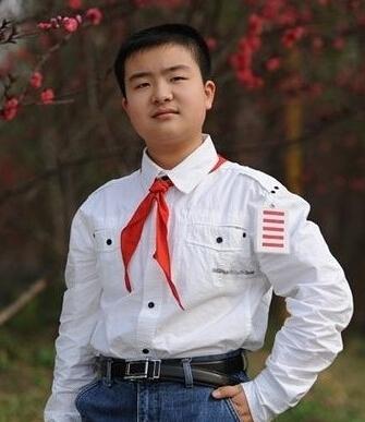 红极一时的"五道杠大队长",高考失利后,现实与理想相差甚远