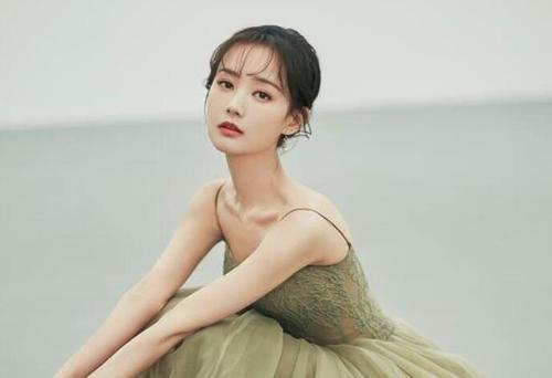 李一桐|“当红花旦”李一桐成名记