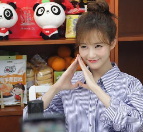 李一桐|“当红花旦”李一桐成名记