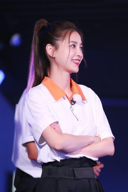 angelababy|angelababy行程取消，引部分粉丝不满 怪罪小海绵是不是太苛刻？