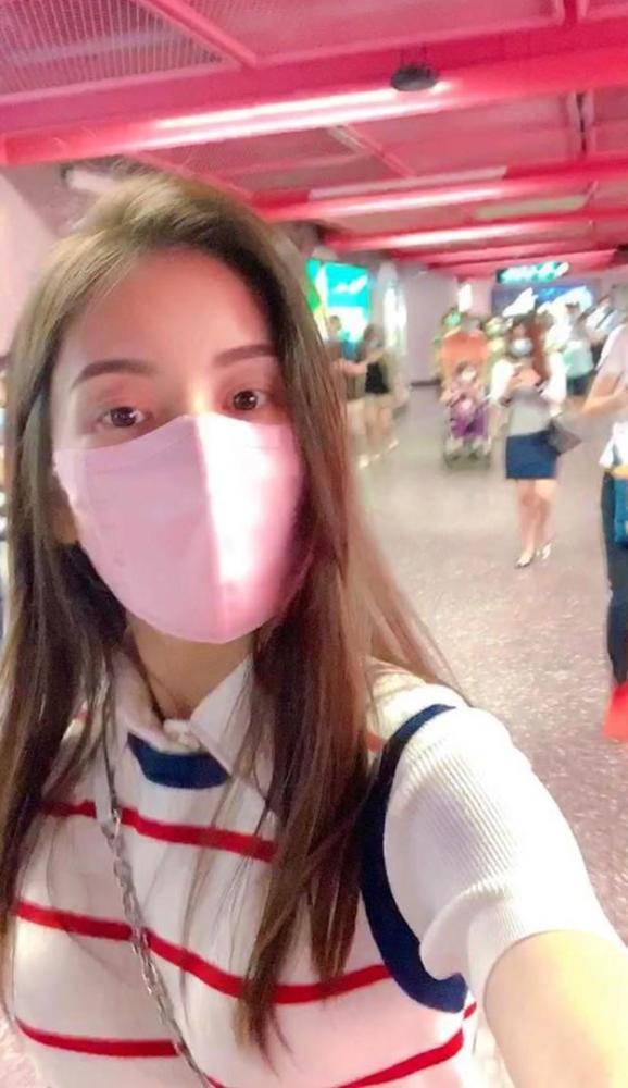 郭富城|郭富城罕见现身，开豪车做按摩，小22岁娇妻却只能地铁上班？