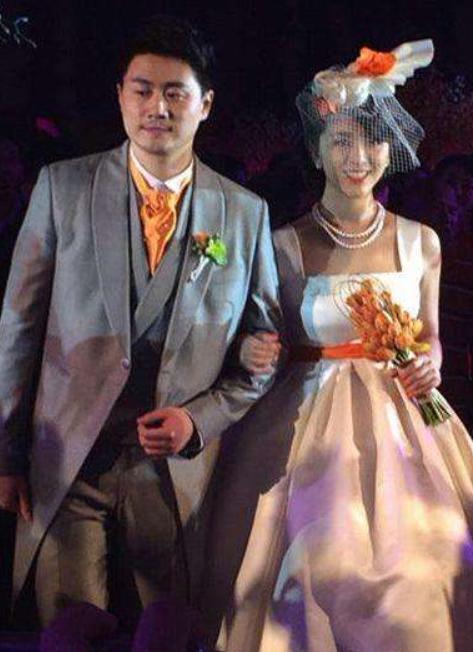 黄小蕾|“傻姑”黄小蕾肚大如箩，疑似官宣二胎？39岁素面朝天，发量堪忧