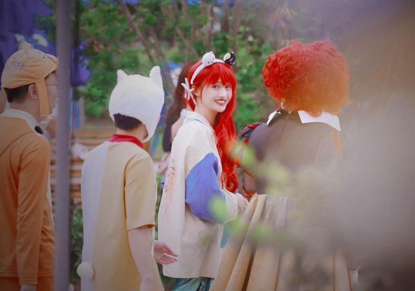 郑爽|郑爽扮演迪士尼公主，看到她生图下的腿后，不再羡慕女明星的身材了