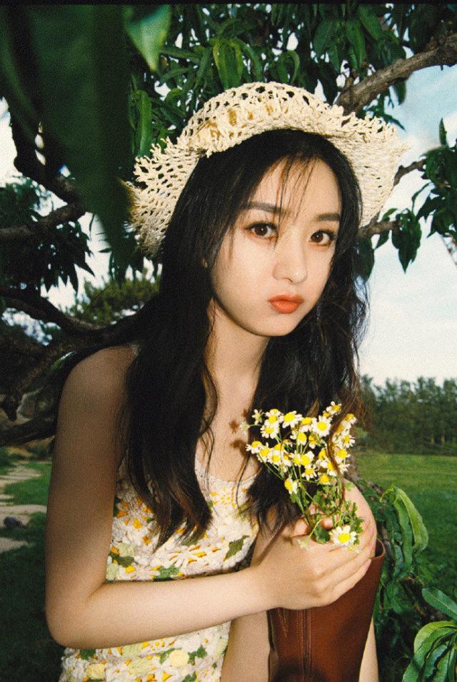 迪丽热巴|赵丽颖当书模时像琼瑶女主角，热巴美成“撕漫女”，鞠婧祎像变脸