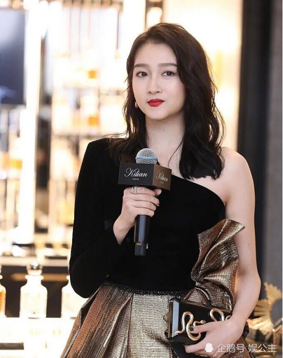 关晓彤|别傻了！关晓彤减肥餐没有效果！关晓彤又胖了，越长越像妈妈！