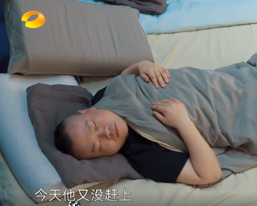 向往的生活|《向往的生活》成快捷酒店？嘉宾来了就睡，醒了就走，黄磊全程无语