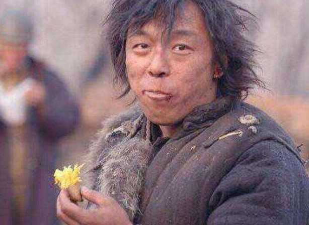 同样是演乞丐孙俪流鼻涕周星驰的头发打结杨颖怎么演的