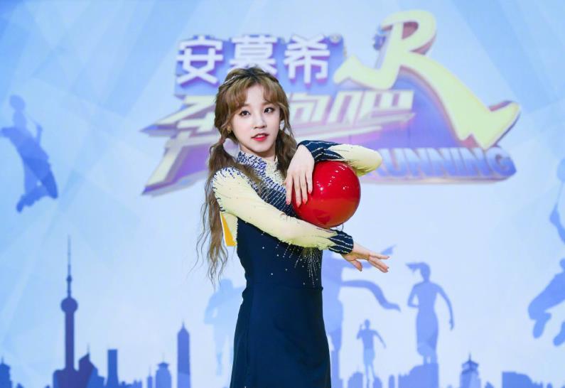 郑恺|当郑恺说宋雨琦变胖时，谁注意到baby干了啥？意外暴露小心思