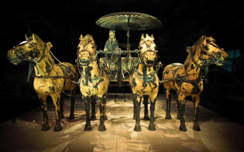 青铜器|出土时碎成上万块的文物，专家花3年修复，感叹像“穿越之物”