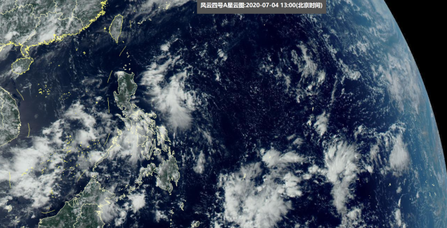 7月4日上午,從風雲4號高清可見光衛星雲圖上看,今天西太平洋上雖然有