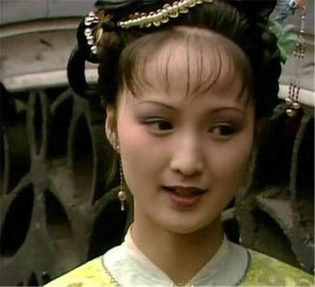 平儿|红楼梦：平儿，才貌双全品性好，在贾府却只能憋屈地生存