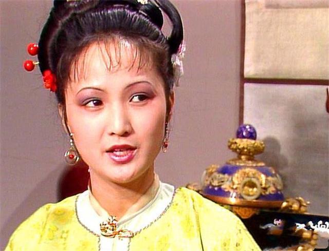 平儿|红楼梦：平儿，才貌双全品性好，在贾府却只能憋屈地生存