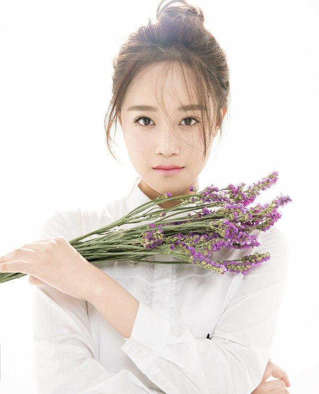 蓝盈莹|辜负白冰，逼哭吴昕，累惨郑希怡，打鸡血的学霸蓝盈莹为啥难圈粉