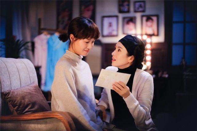 蓝盈莹|辜负白冰，逼哭吴昕，累惨郑希怡，打鸡血的学霸蓝盈莹为啥难圈粉