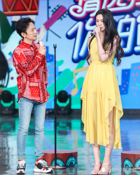 淡黄的长裙 李熙凝退赛后却火上热搜 你猜她后悔没有 如今有变化吗 腾讯新闻