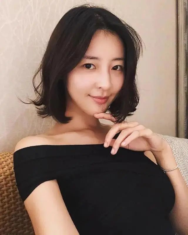 韩国瑜伽女神黄雅英自律健身多年身材傲人惹人羡