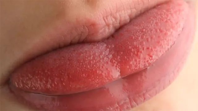 我们之所以能分辨出来不同的味道,是因为舌头上遍布着"味蕾",也就是你