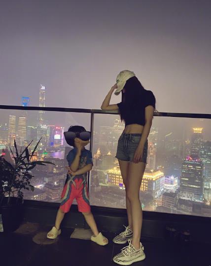 angelababy|baby行程变更被骂，深夜发文表示对粉丝的失望，连潘玮柏都懵逼